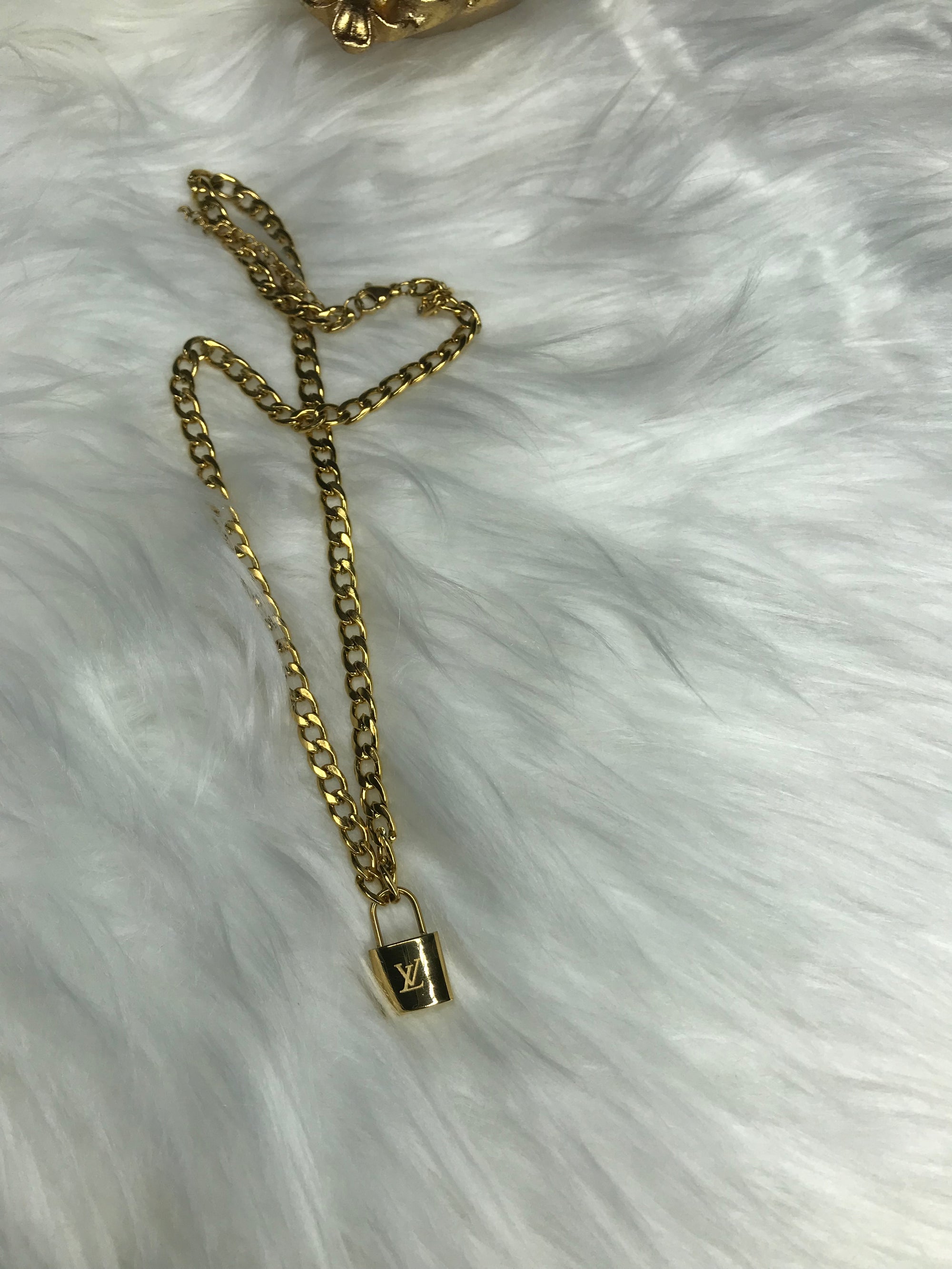 reworked lv necklace